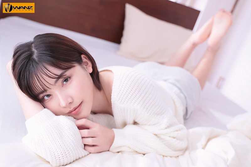 【深田えいみ】VR作品一覧とFANZAでの視聴方法を詳しく解説！